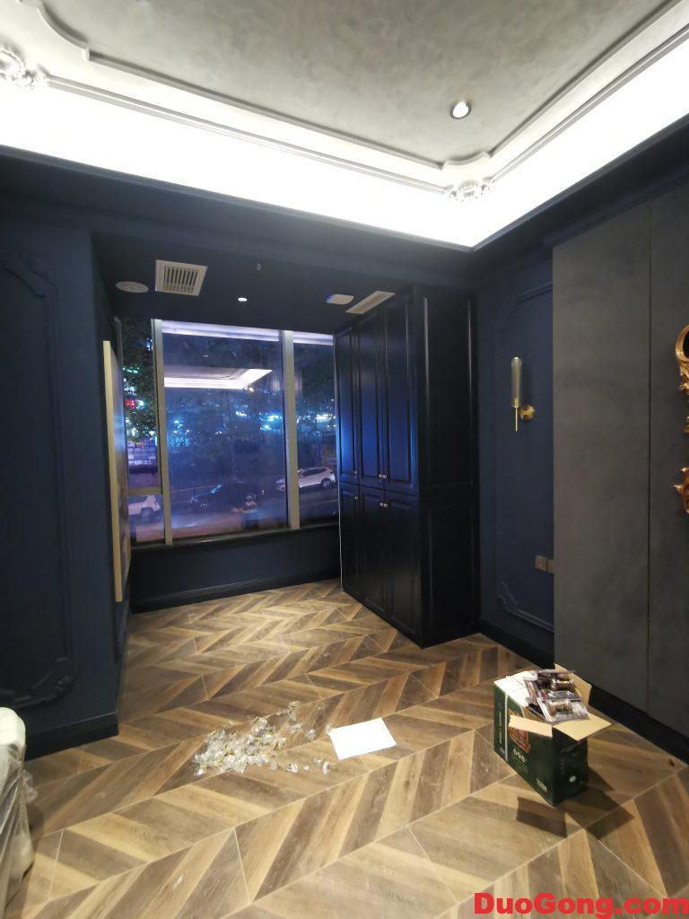 圖片[2]-融創(chuàng)玖璽國(guó)際會(huì)所家具安裝完工視頻-多工網(wǎng)